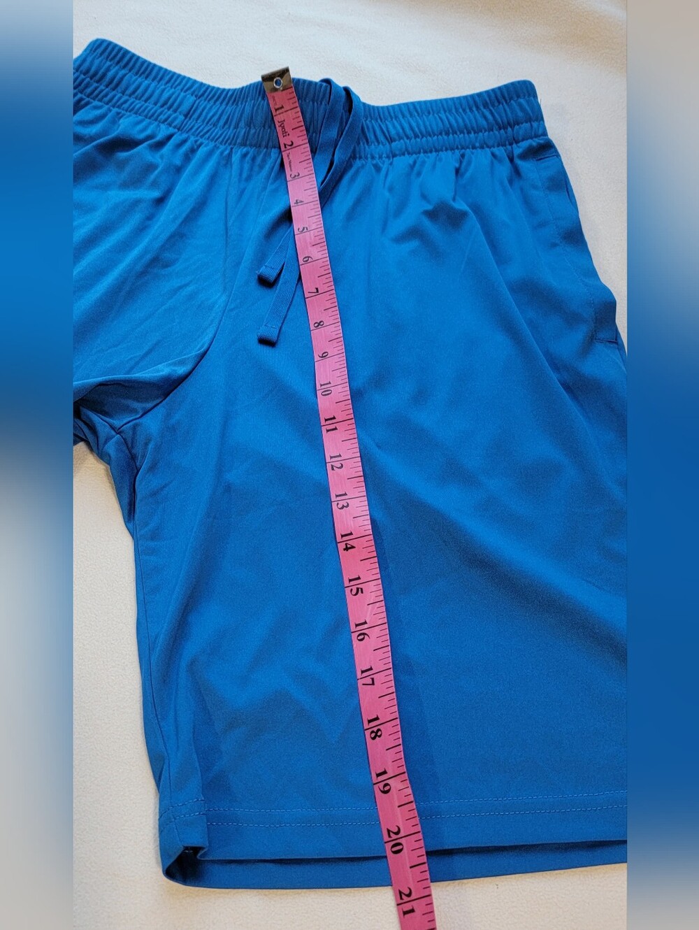 Performance Shorts - Picture 4 of 7
